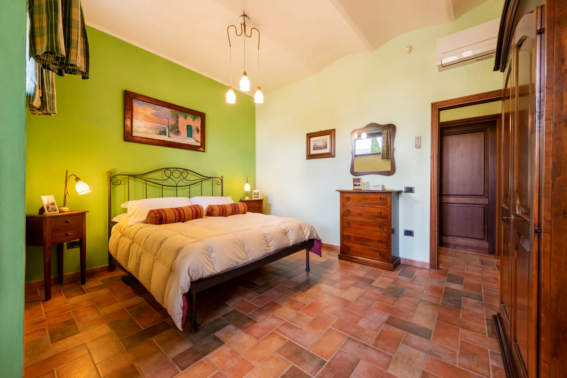 Bedroom — Fresia