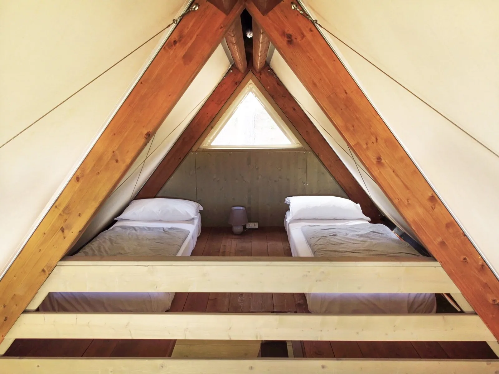 Lodge Tent Deluxe
