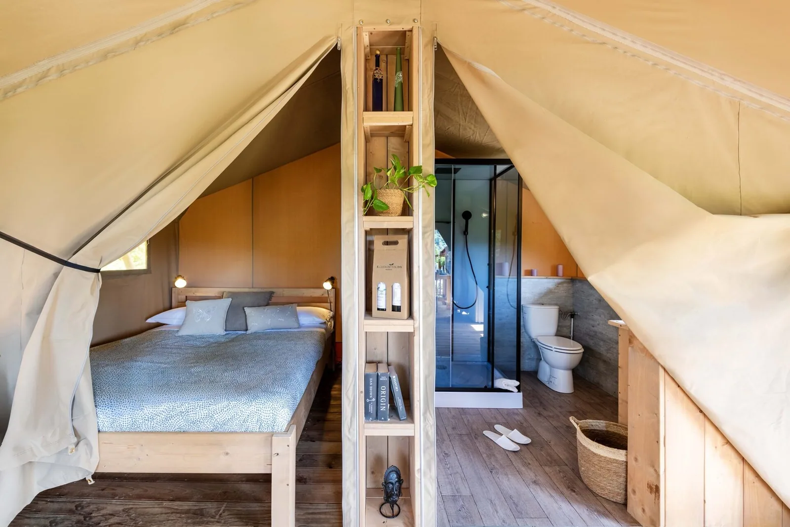 Safari Lodge Plus