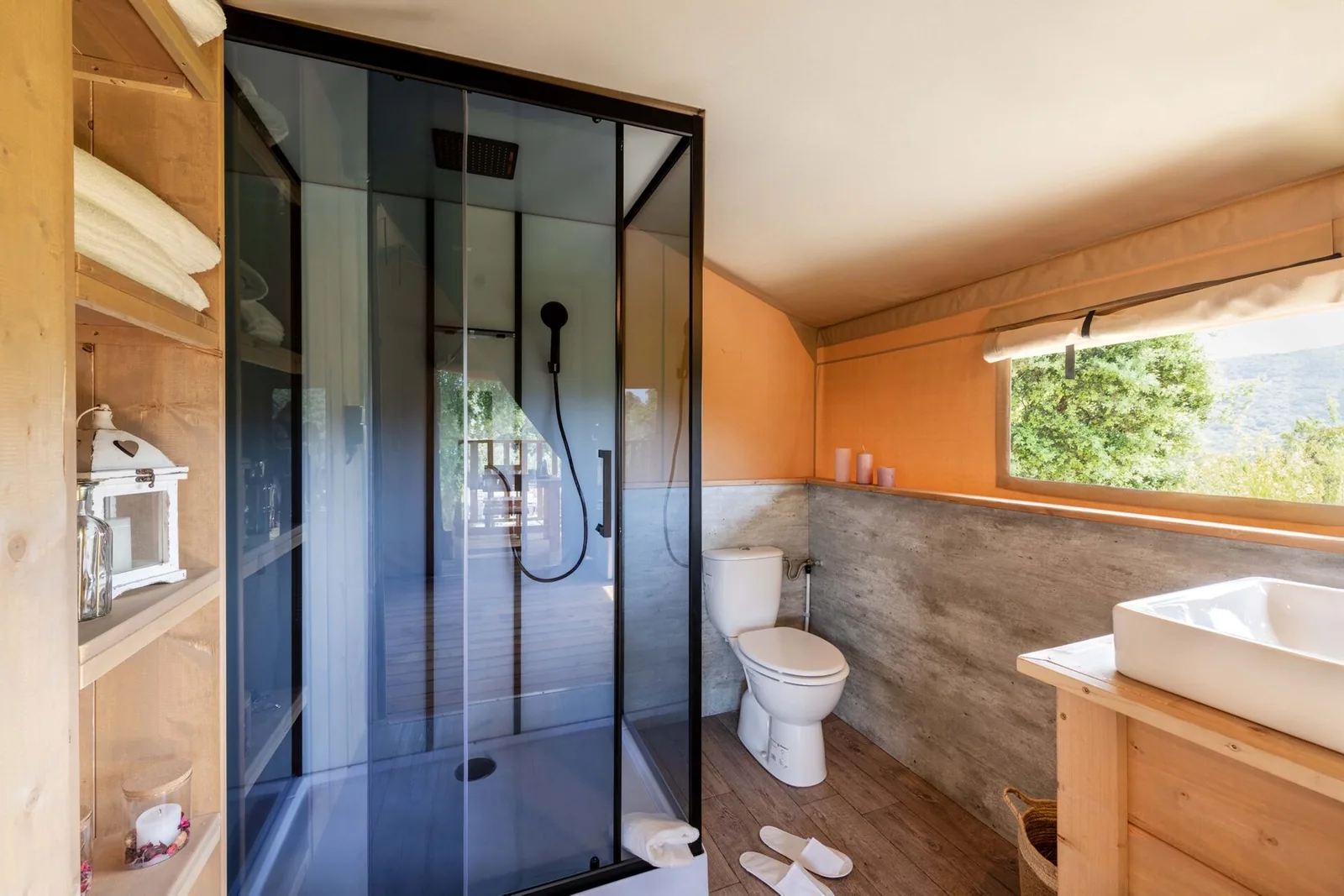 Safari Lodge Plus